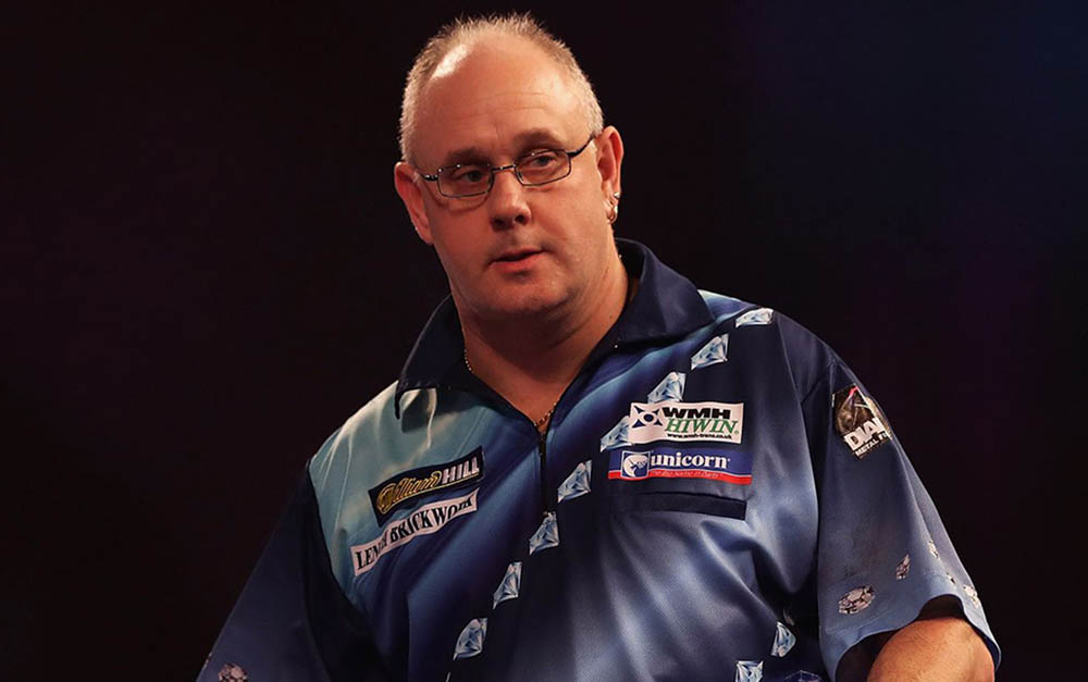 Ian White wins the PDC Players Championship 13 2016