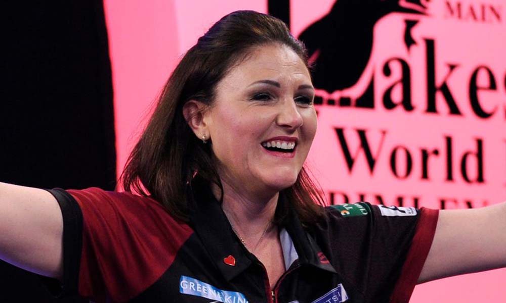 Lorraine Winstanley wins the women's BDO Welsh Masters 2012